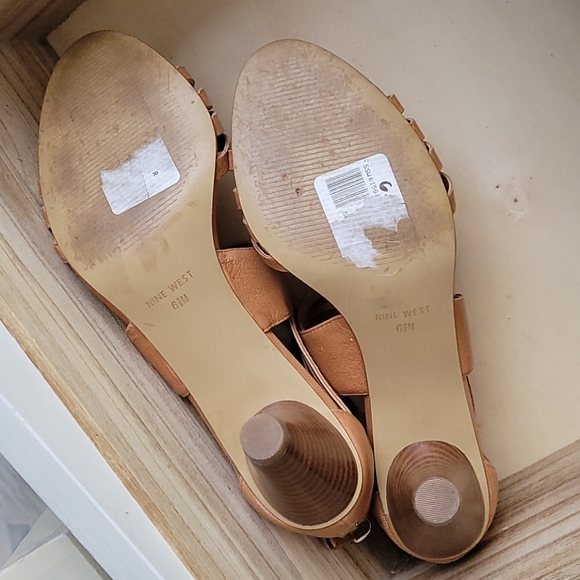 Nine West 2.5" heel Leather Shoes - Picture 4 of 5